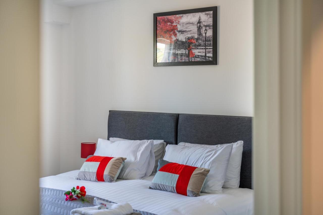 Ash View Place 3 -Heathrow - Thorpe Park - Free Parking Staines-upon-Thames Exterior photo